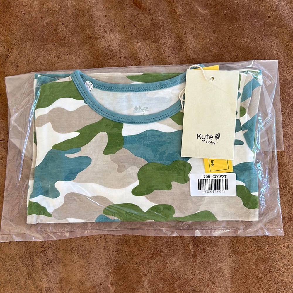 Kyte baby short sleeve toddler pajamas in Camo